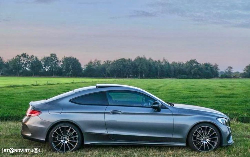 Mercedes-Benz C 220 d Coupe 9G-TRONIC AMG Line - 4