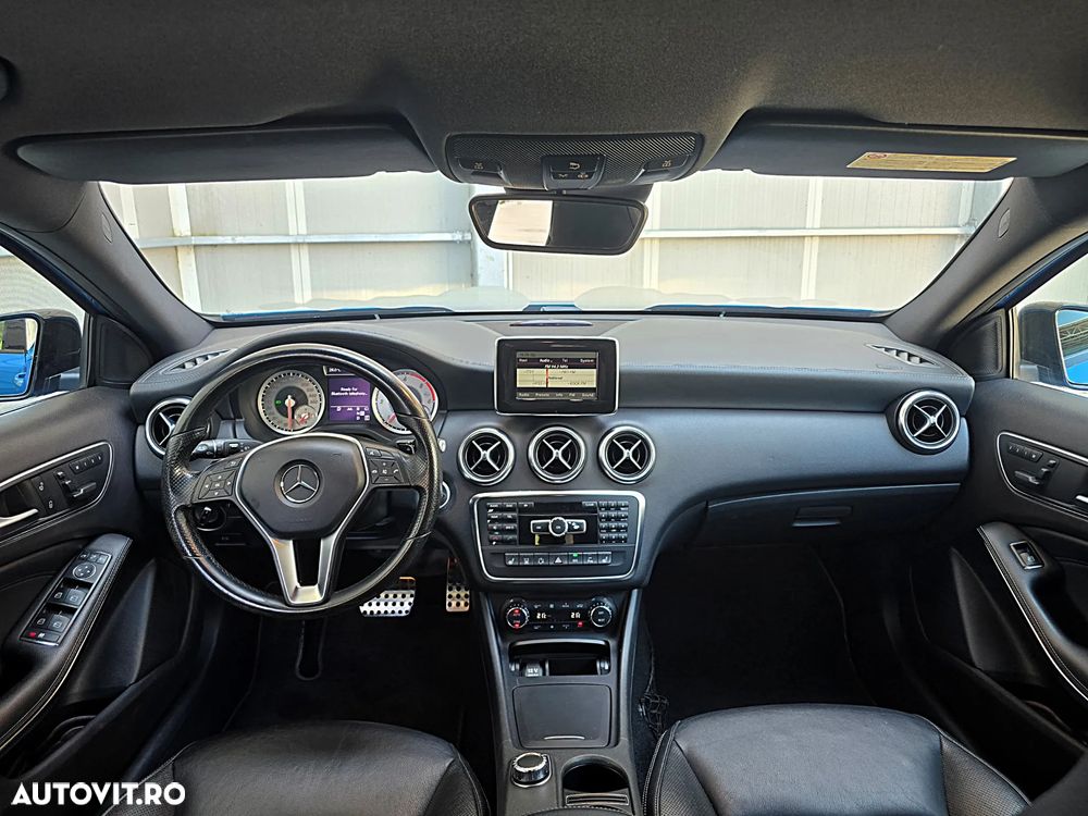 Mercedes-Benz A 220 d 7G-DCT AMG Line - 2