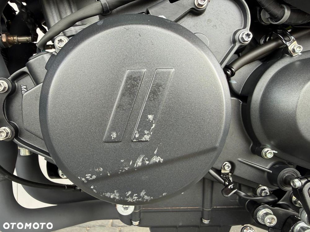 Benelli 752 S - 11