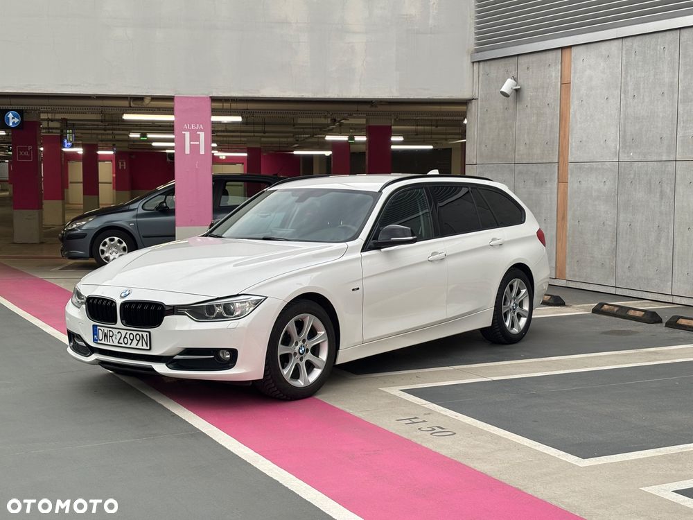 BMW Seria 3 318d Sport Line - 16