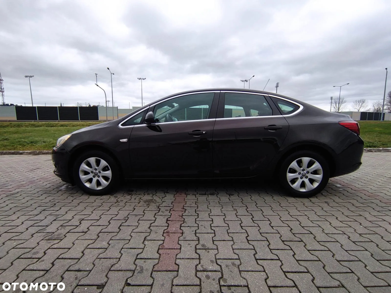Opel Astra IV 1.4 T Business S&S EU6 - 6