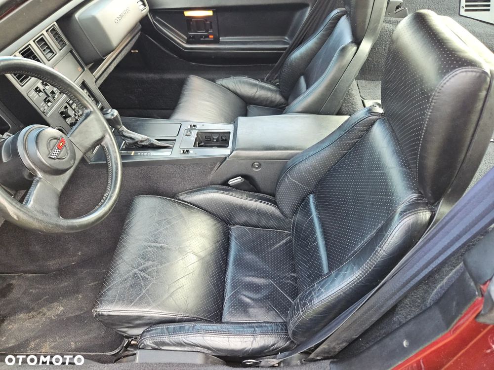 Chevrolet Corvette - 20