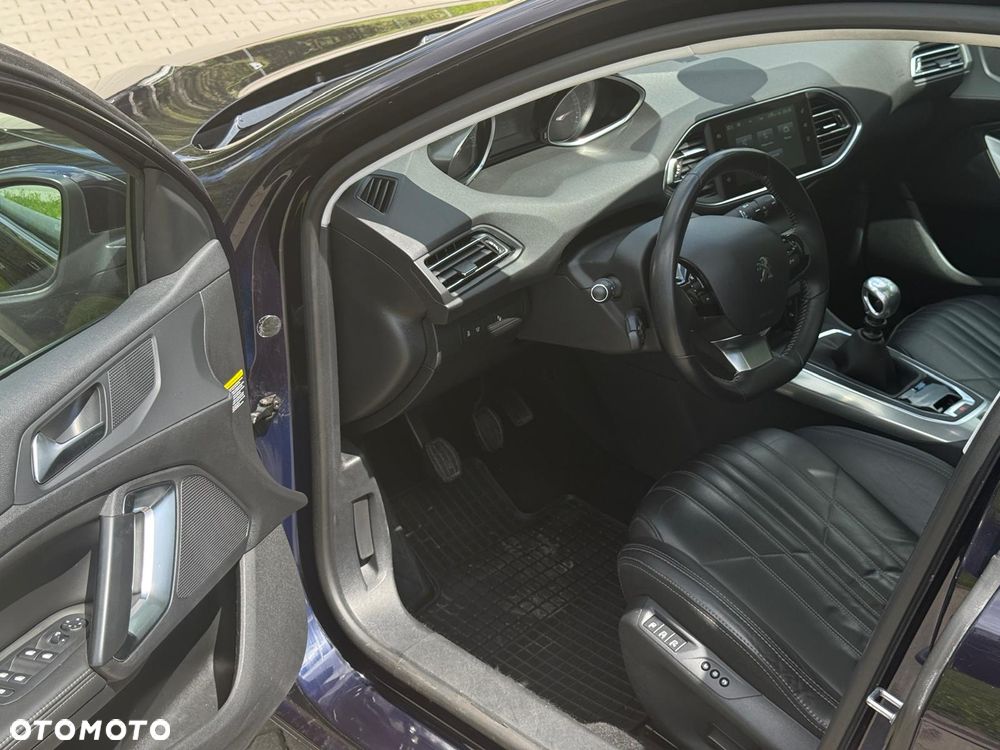 Peugeot 308 BlueHDi FAP 150 Stop & Start Allure - 11