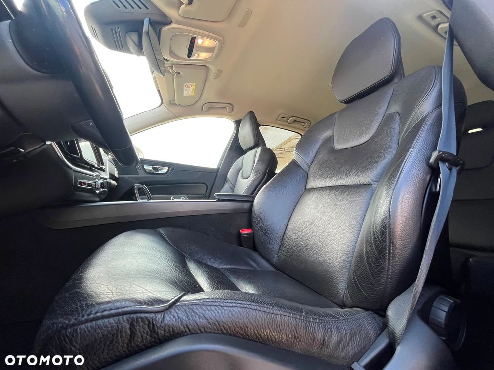 Volvo XC 60 - 21