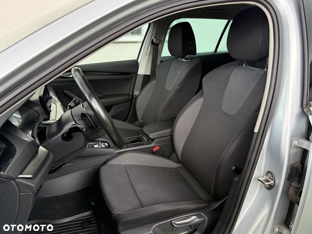 Skoda Octavia 2.0 TDI Ambition DSG - 9