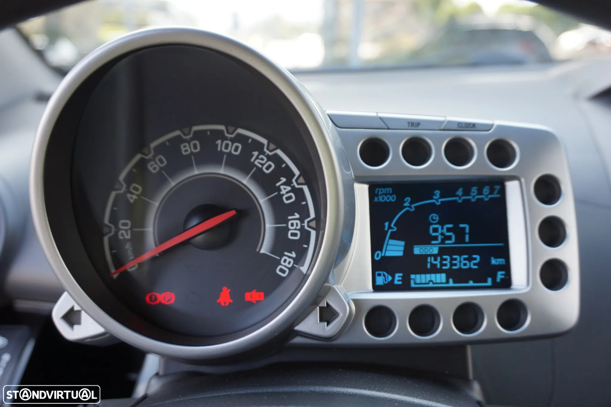 Chevrolet Spark 1.0 LS - 28