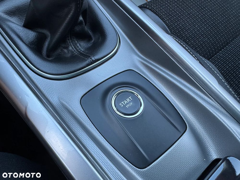 Citroën C4 HDi 150 Exclusive - 23