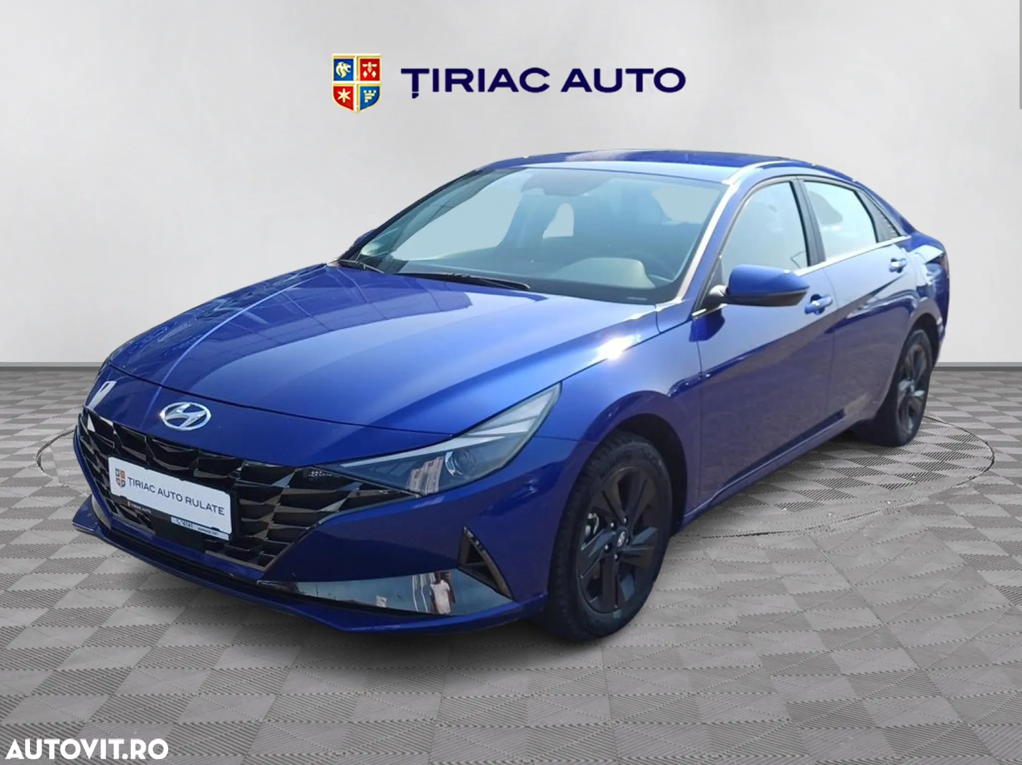 Hyundai Elantra - 1