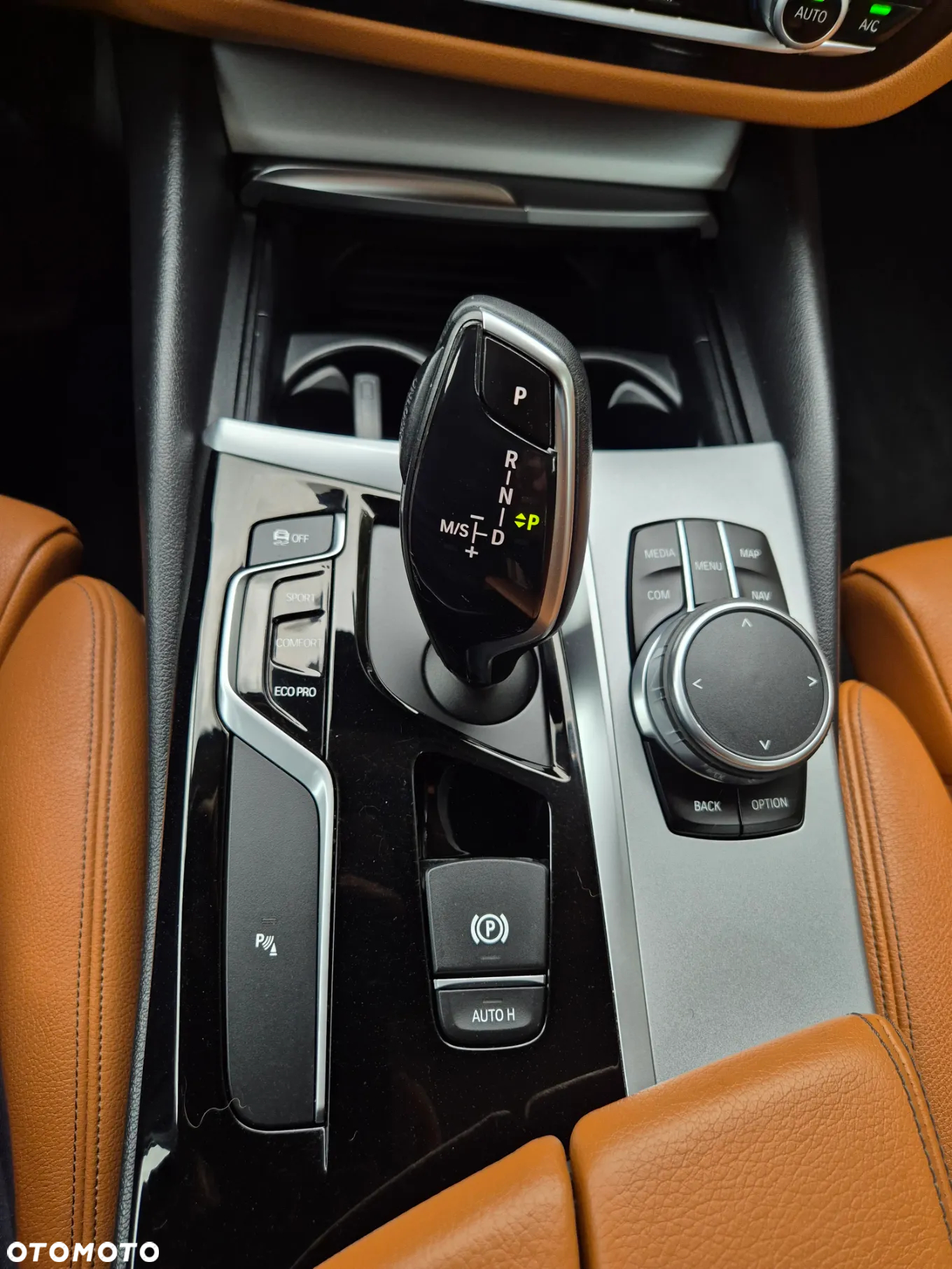 BMW Seria 5 520i - 15