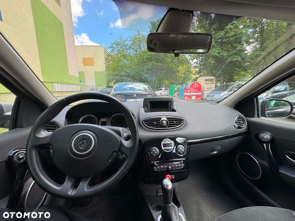 Renault Clio 1.2 16V Night&Day - 11