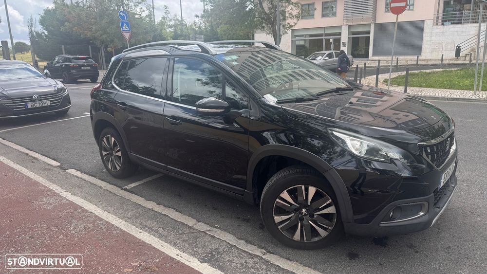 Peugeot 2008 1.2 PureTech Allure - 2