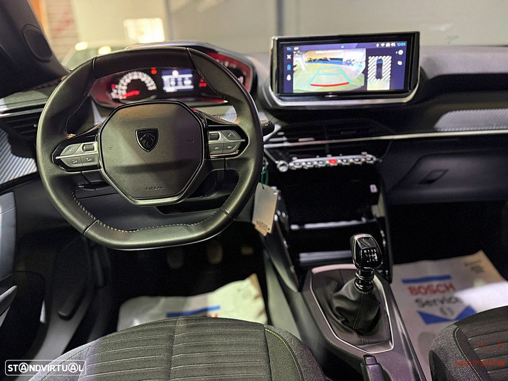 Peugeot 2008 1.2 PureTech SE Style - 19