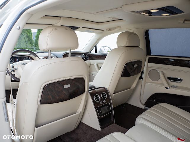 Bentley Flying Spur - 27