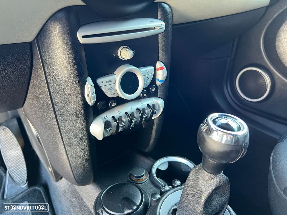 MINI Clubman Cooper D - 23