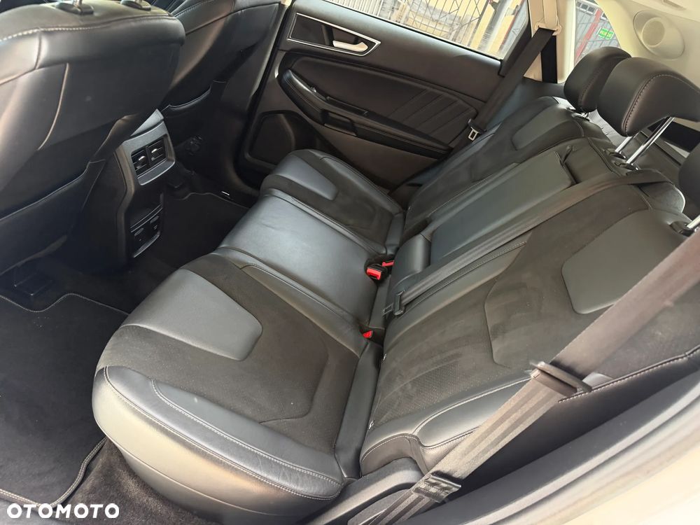 Ford Edge 2.0 TDCi Twin-Turbo 4WD ST-Line - 33