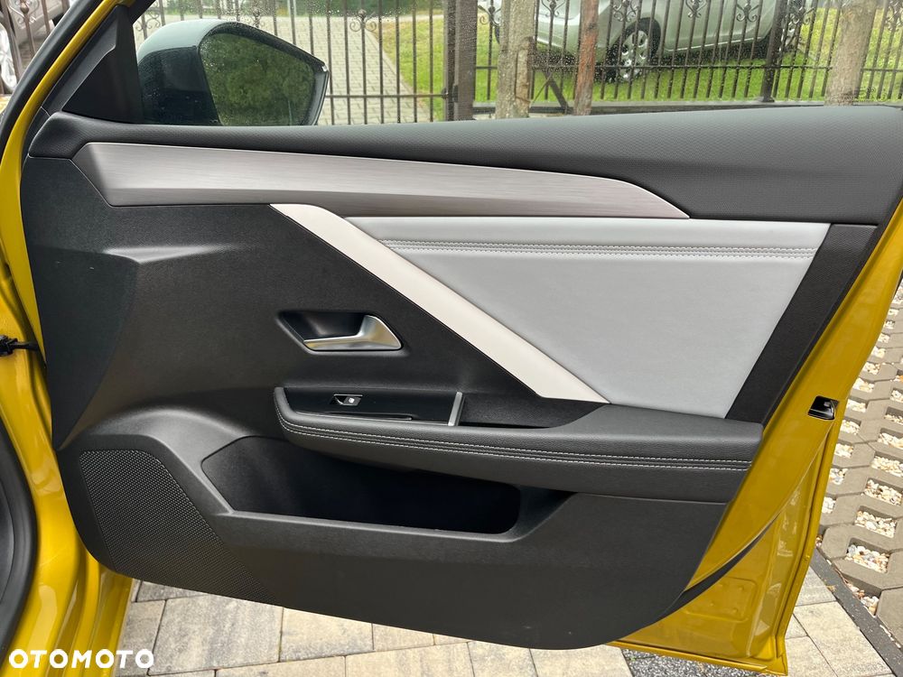 Opel Astra 1.6 T Plug-in Hybrid Business Edition - 18