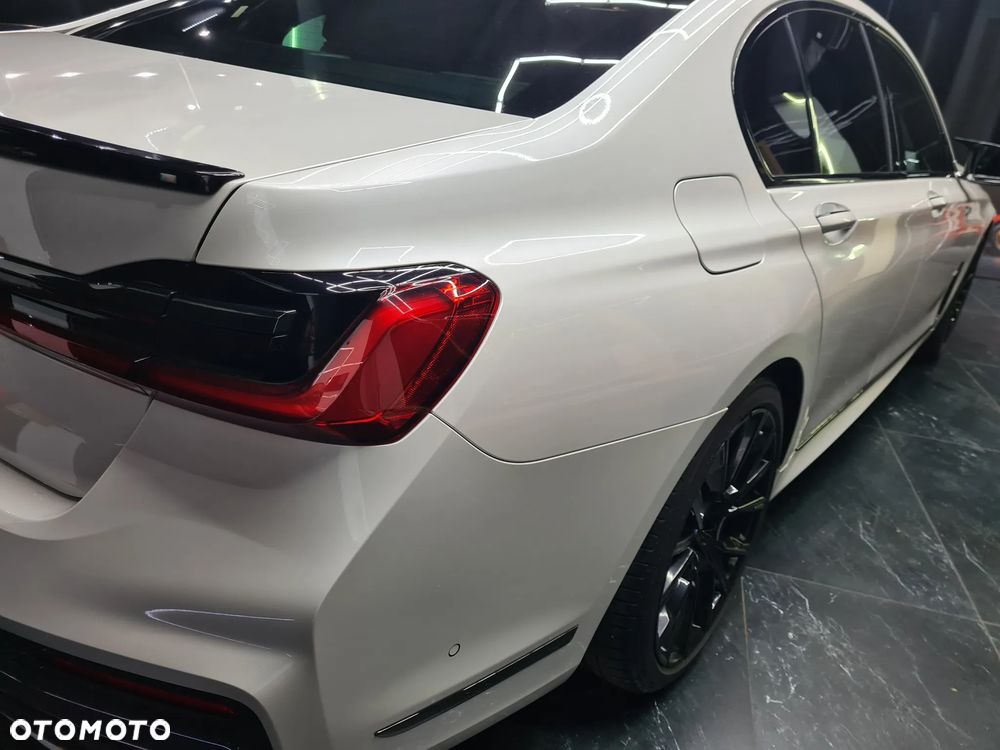 BMW Seria 7 730d xDrive sport - 28
