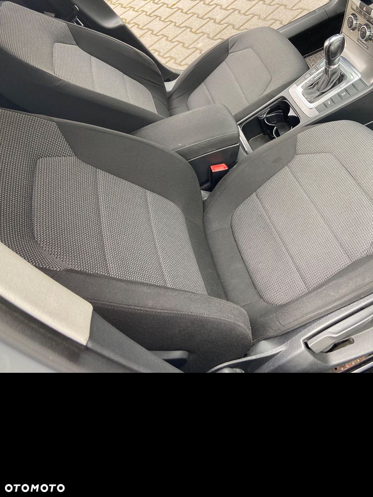 Volkswagen Passat 2.0 TDI Highline DSG - 17