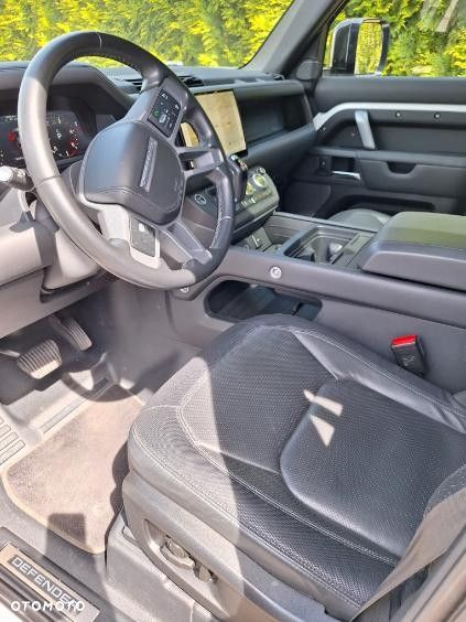 Land Rover Defender 3.0 D300 mHEV X-Dynamic HSE - 8