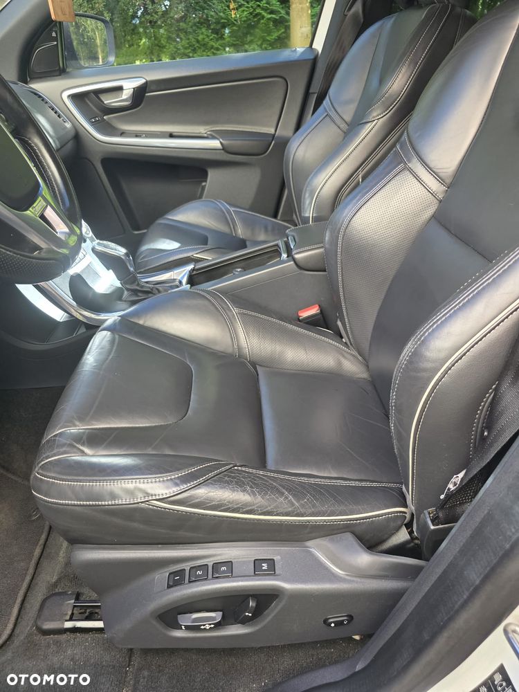 Volvo XC 60 D4 R-Design - 7