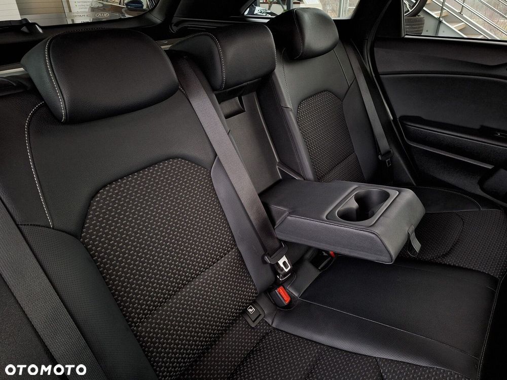 Kia Ceed 1.4 T-GDI L Business Line Plus DCT - 17