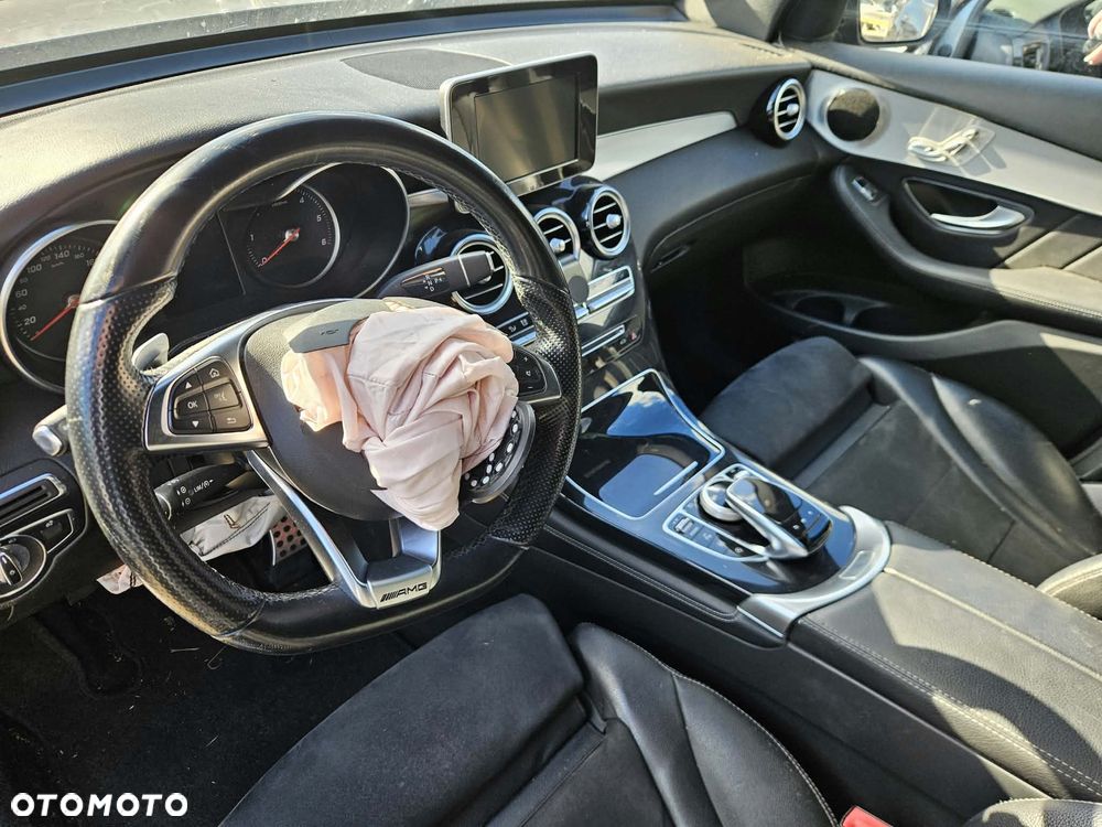 Mercedes-Benz GLC 350 d 4Matic 9G-TRONIC AMG Line - 17