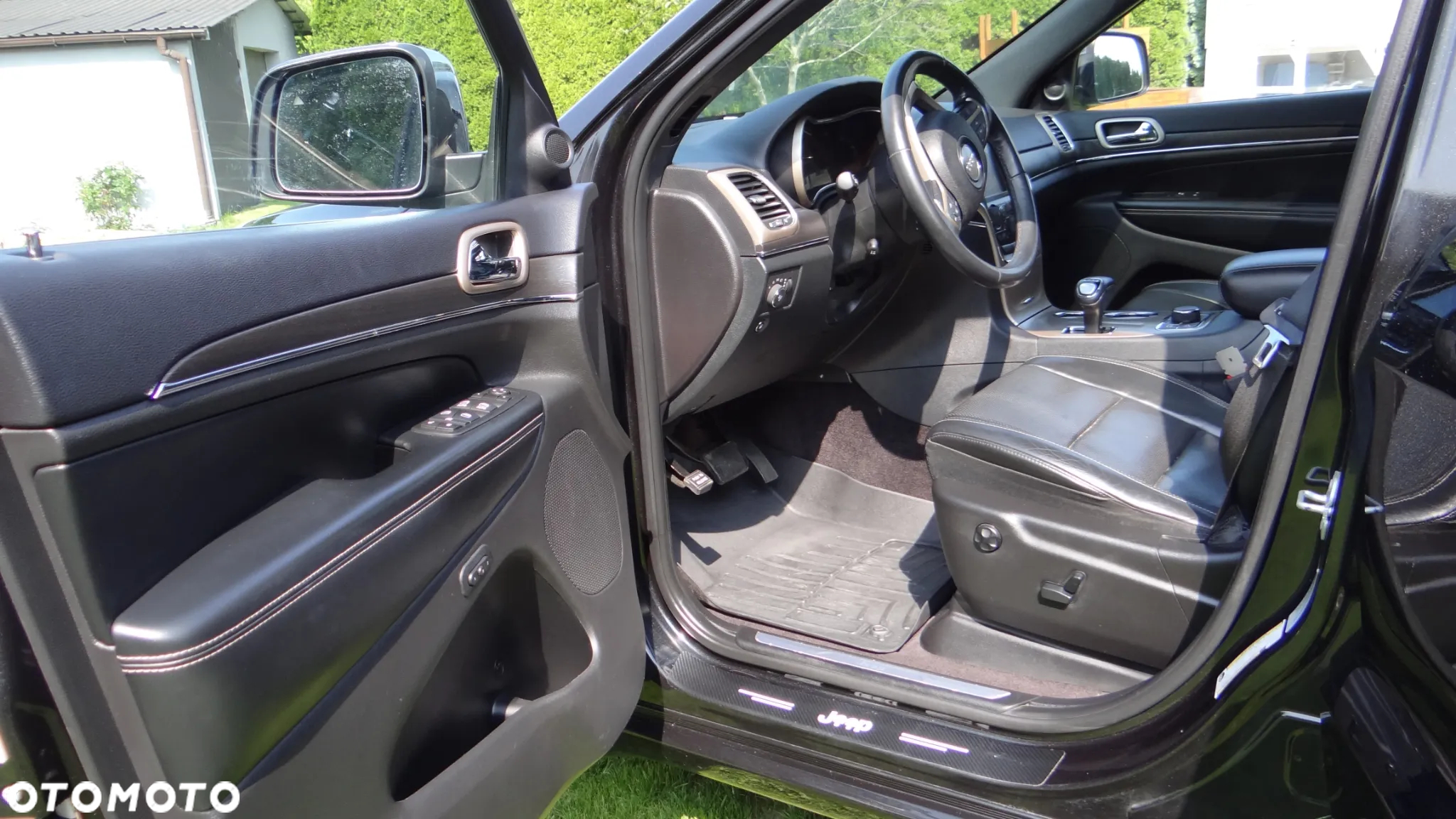 Jeep Grand Cherokee - 11