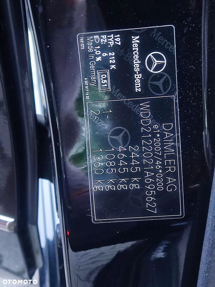 Mercedes-Benz Klasa E 220 CDI DPF BlueEFFICIENCY Automatik Elegance - 32