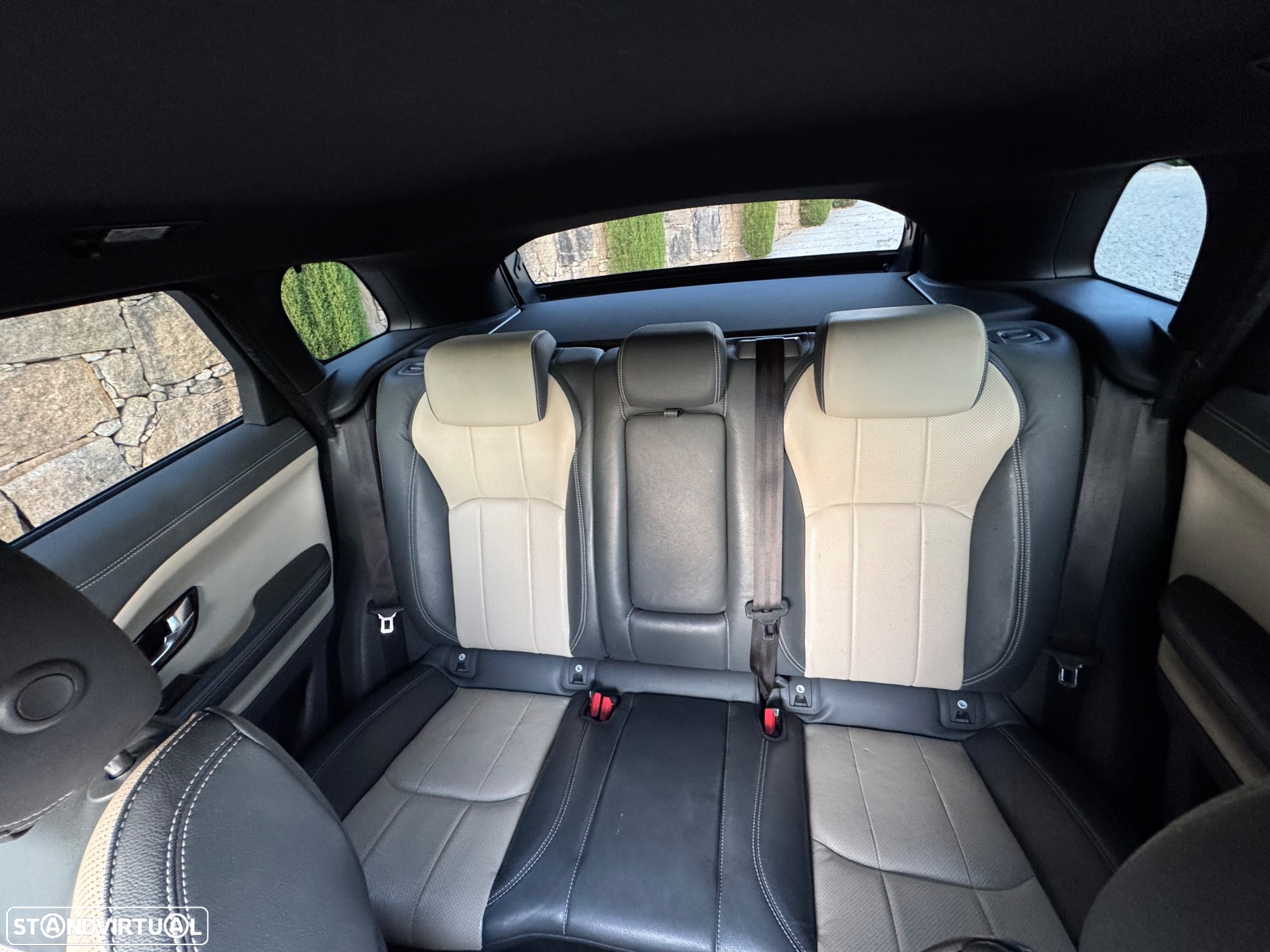 Land Rover Range Rover Evoque 2.0 TD4 SE Dynamic Special Edition - 16