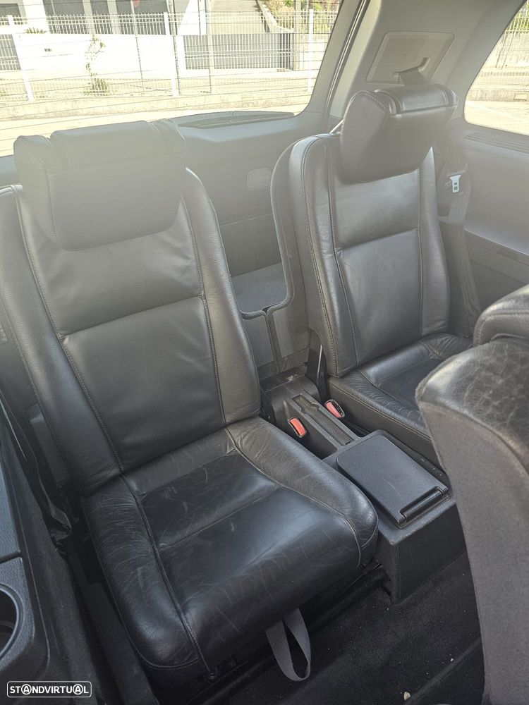 Volvo XC 90 2.4 D5 7L Momentum Geartronic - 11