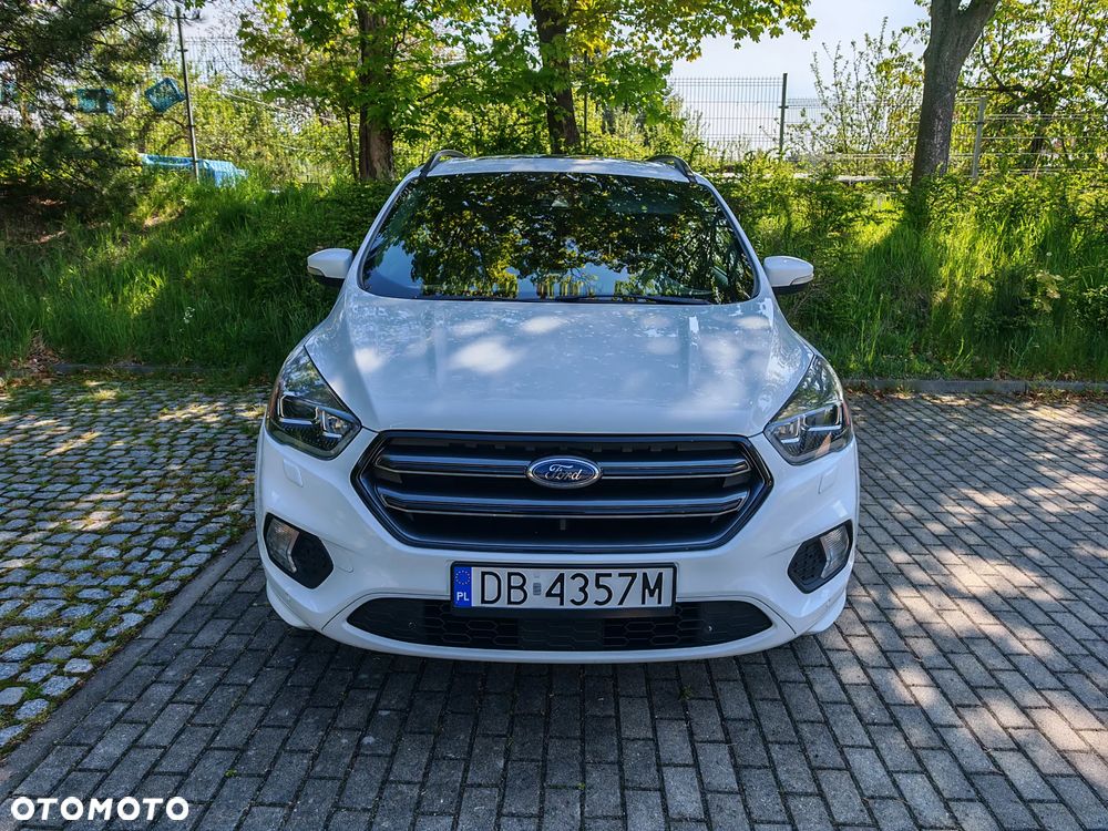 Ford Kuga 1.5 EcoBoost 2x4 ST-Line - 3
