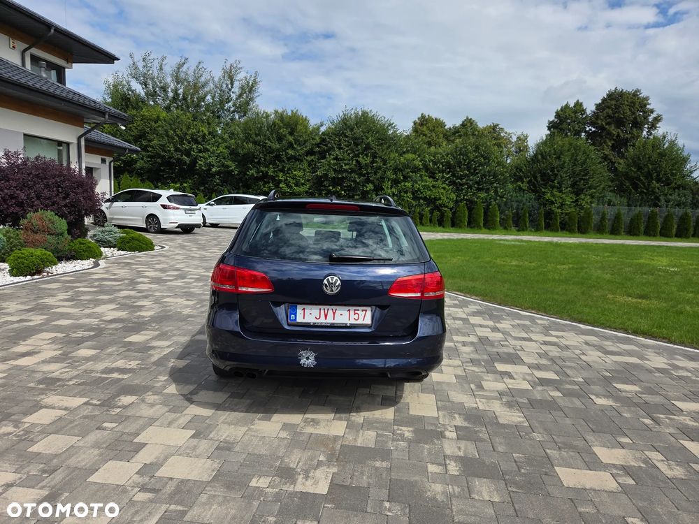 Volkswagen Passat 2.0 Blue TDI SCR Comfortline - 14