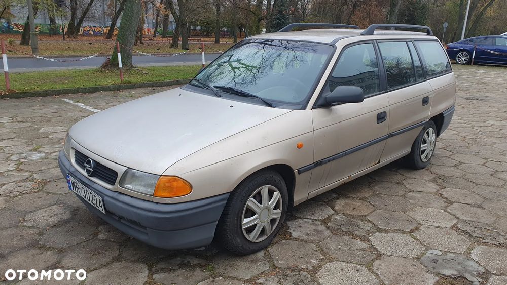 Opel Astra 1.4 16v GL - 8