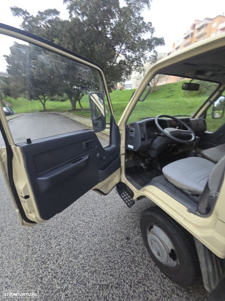 Toyota Dyna 150 - 12