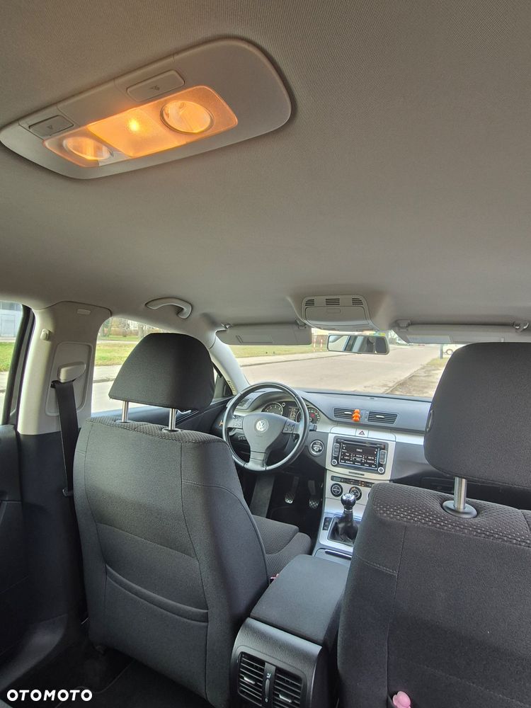 Volkswagen Passat 1.8 TSI Individual - 16