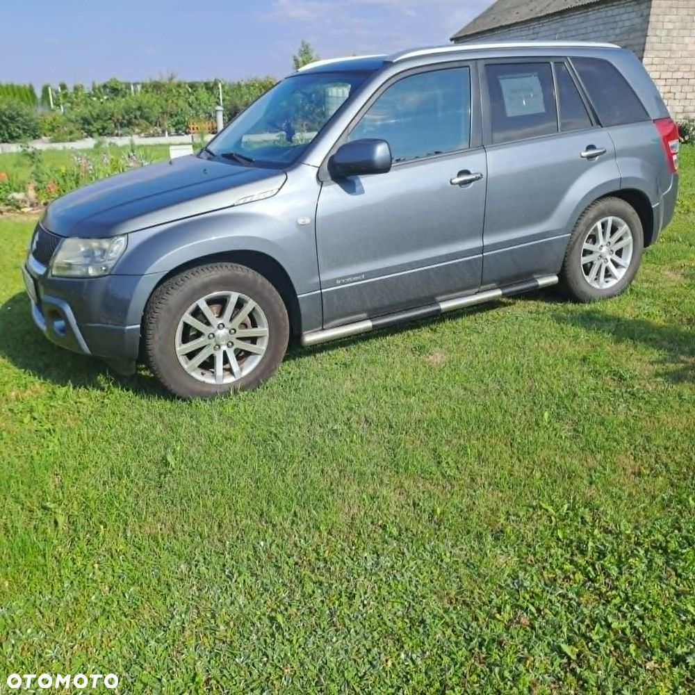 Suzuki Grand Vitara 2.0 - 8