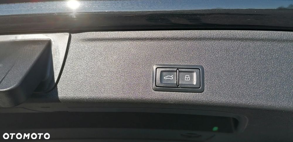 Audi A4 Avant 2.0 TDI Design S tronic - 37