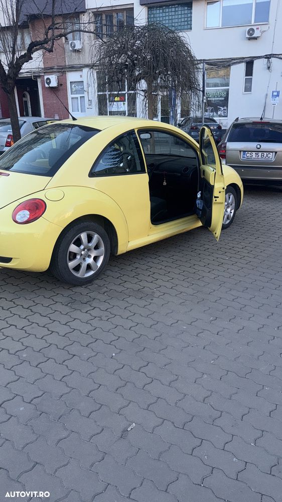 Volkswagen New Beetle 1.6 - 8