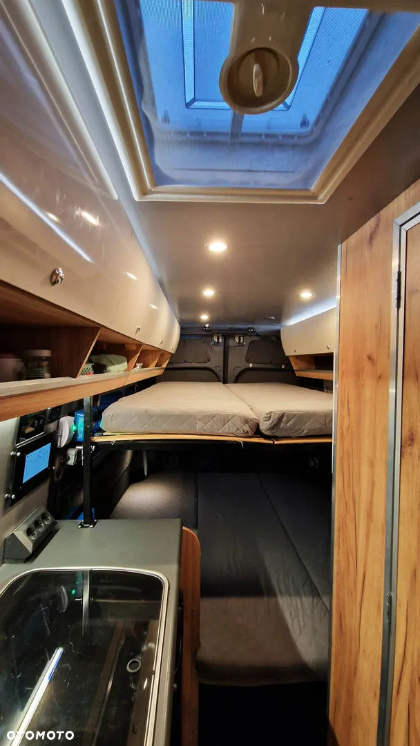 Mercedes-Benz Sprinter - 16