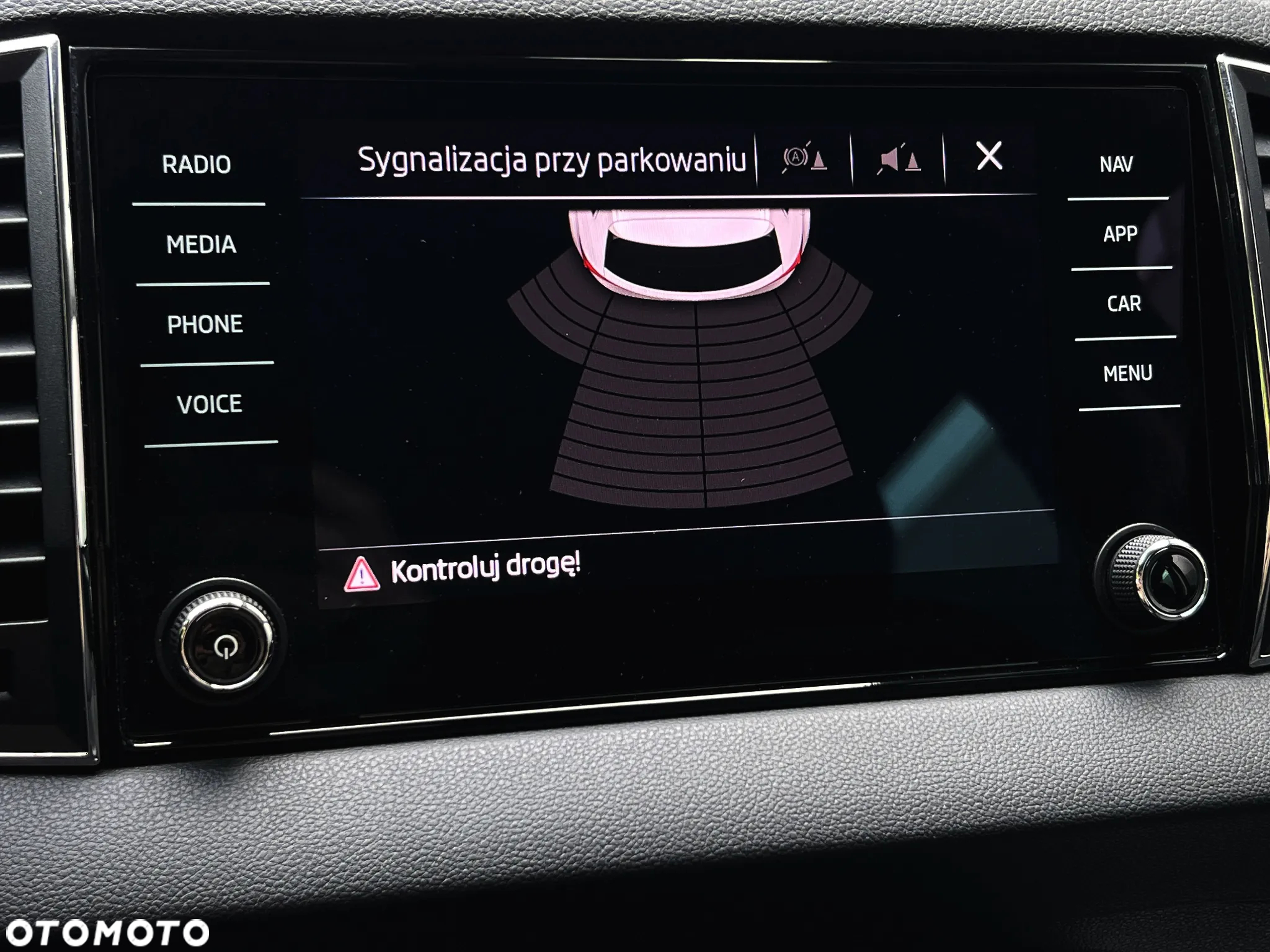Skoda Karoq 1.6 TDI SCR DSG Ambition - 35
