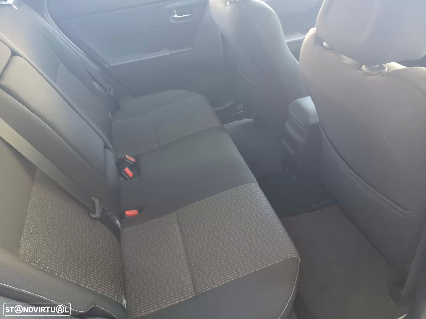 Toyota Auris 1.6 Valvematic Edition - 28