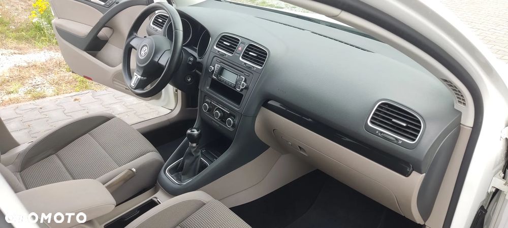 Volkswagen Golf 1.6 Comfortline - 12