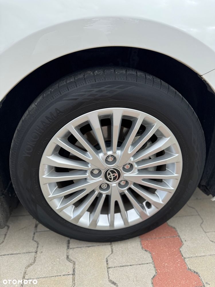 Toyota Camry 2.5 Hybrid Dynamic Force Comfort e-CVT - 26