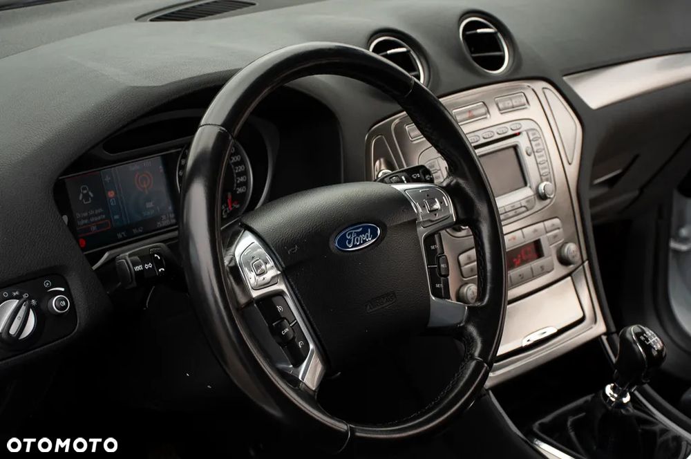 Ford Mondeo 2.0 TDCi Business Edition - 37