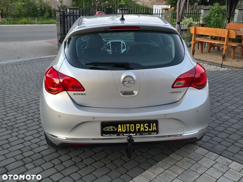 Opel Astra 1.4 Turbo Cosmo - 11