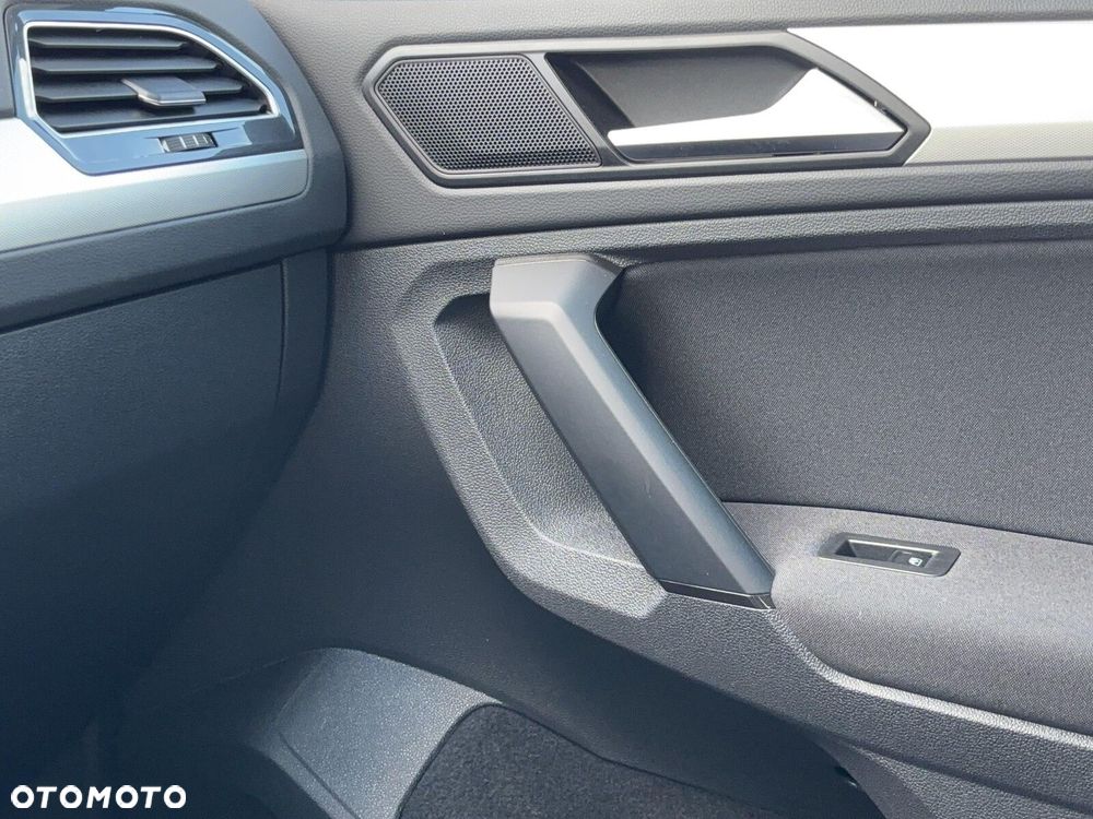 Volkswagen Tiguan 1.5 TSI EVO Trendline - 25
