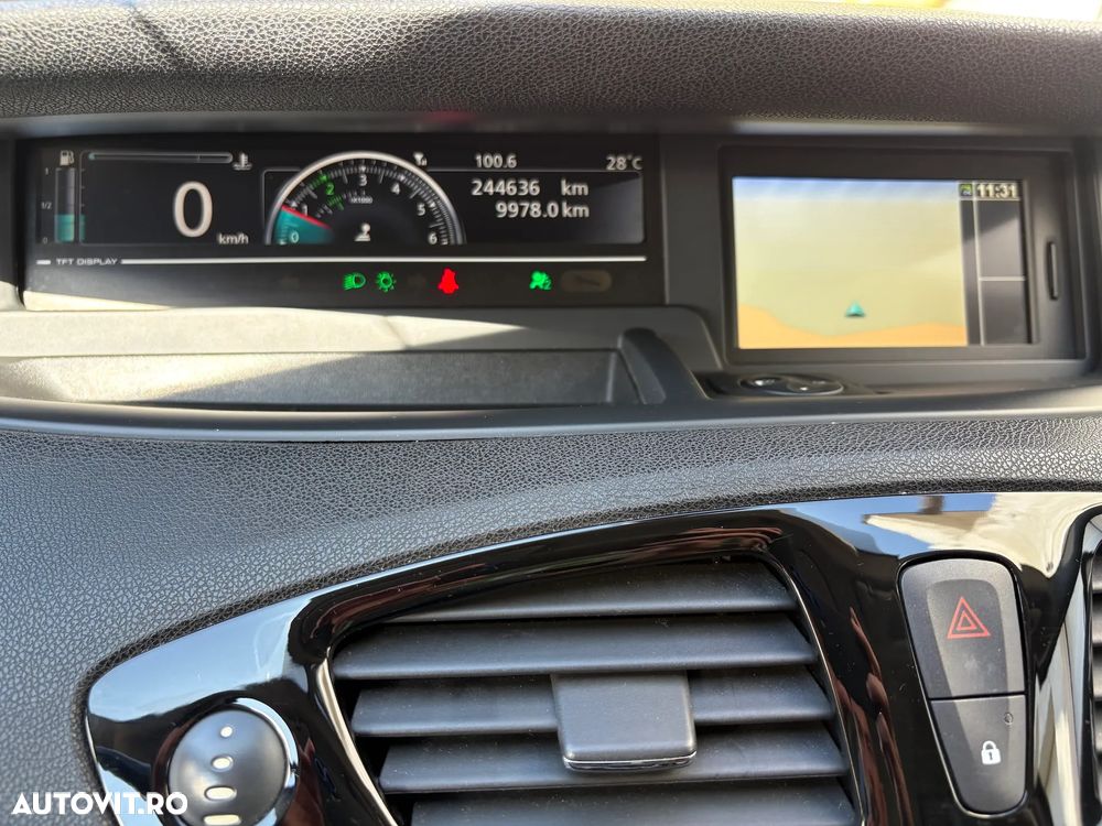 Renault Scenic dCi 110 Expression - 8