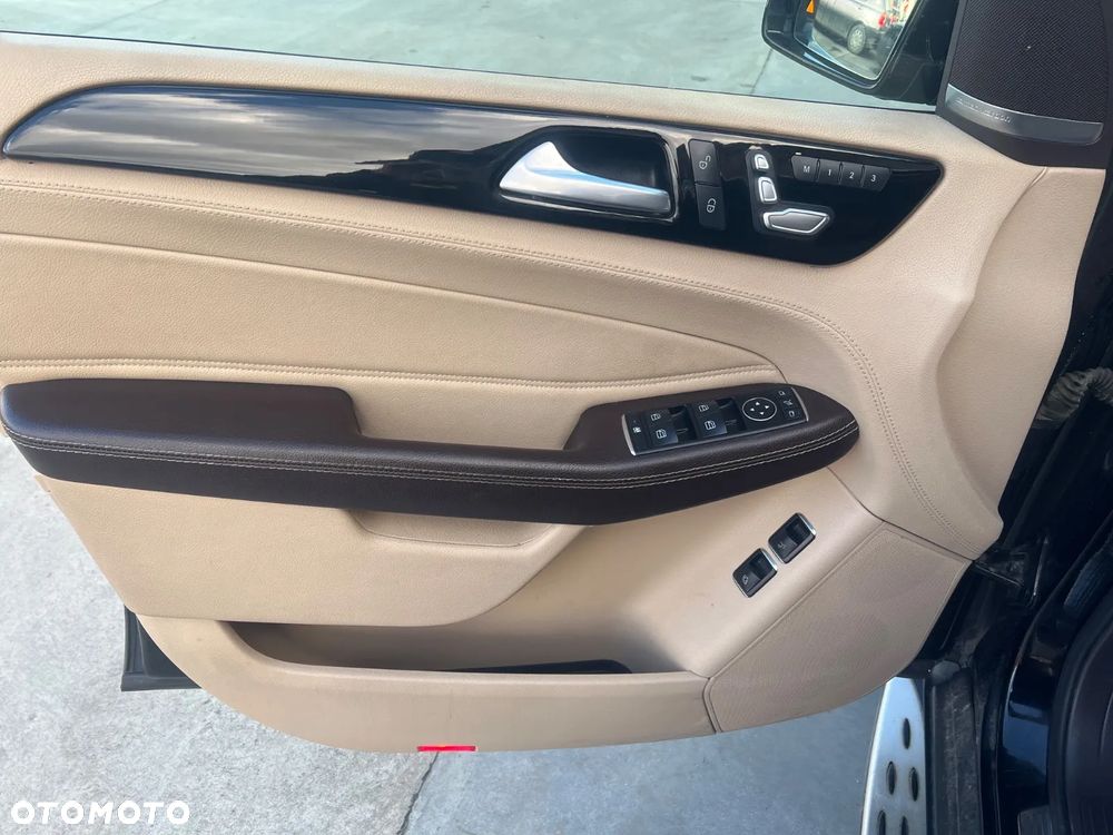 Mercedes-Benz GLE 350 d 4-Matic - 17