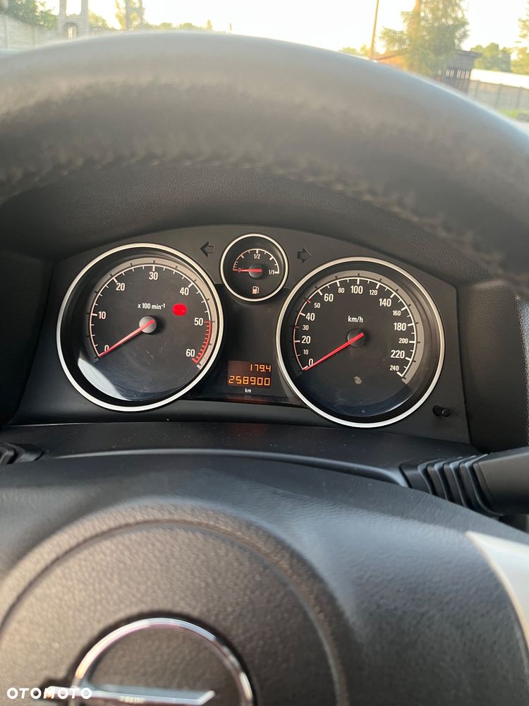 Opel Astra 1.3 CDTI Sport - 24