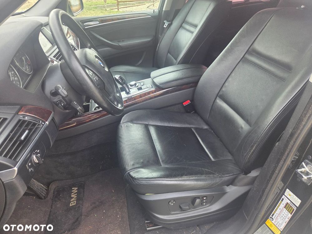 BMW X5 xDrive48i - 16